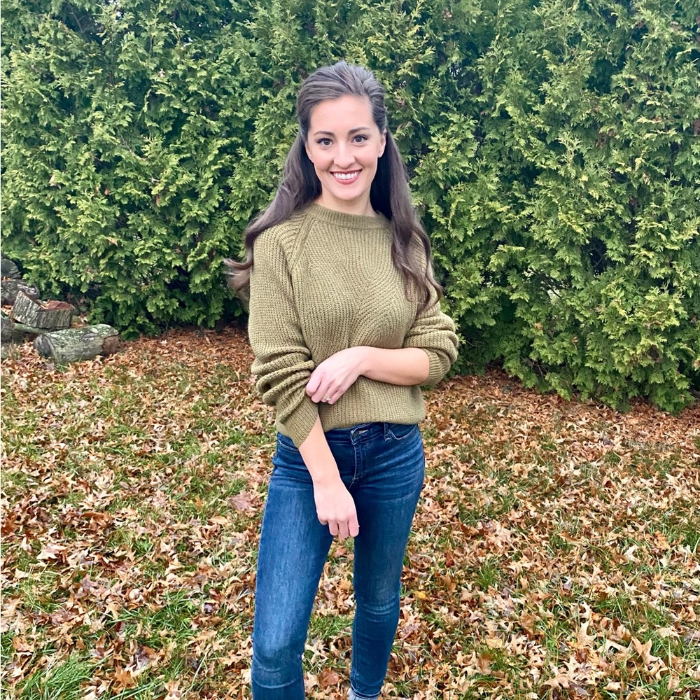 Raglan boxy sweater in slight crop fight
